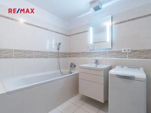 Prodej bytu 2+kk, Mníšek pod Brdy, Ke škole, 57 m2