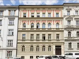 Pronájem bytu 2+kk, Praha - Nové Město, Hálkova, 45 m2