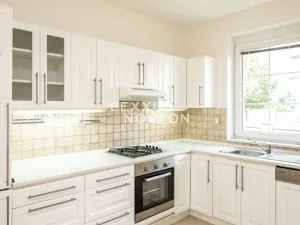 Pronájem vily, Průhonice, Pod Valem II., 400 m2