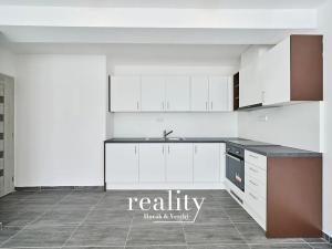 Prodej bytu 2+kk, Dešná, 49 m2