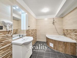Prodej bytu 2+kk, Dešná, 49 m2