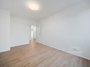 Pronájem bytu 1+kk, Praha - Chodov, Líbalova, 32 m2