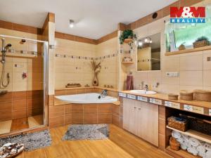 Prodej rodinného domu, Chuchelna, 290 m2