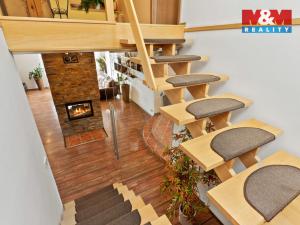 Prodej rodinného domu, Chuchelna, 290 m2