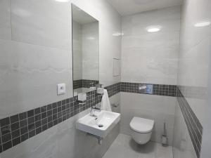 Pronájem bytu 3+kk, Praha - Záběhlice, Švehlova, 85 m2