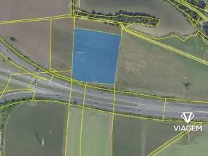 Prodej podílu pole, Praha, 4143 m2