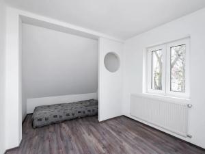 Pronájem vícegeneračního domu, Podbořany, 110 m2