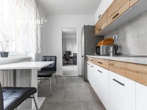 Pronájem bytu 2+1, Teplice, Buzulucká, 57 m2