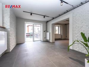 Pronájem kanceláře, Praha - Smíchov, U smíchovského hřbitova, 53 m2