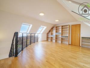 Prodej bytu 2+1, Praha - Suchdol, Brandejsovo náměstí, 116 m2