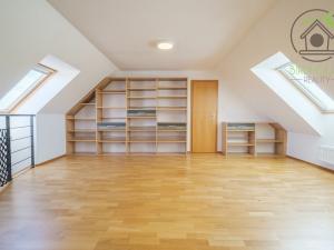 Prodej bytu 2+1, Praha - Suchdol, Brandejsovo náměstí, 116 m2