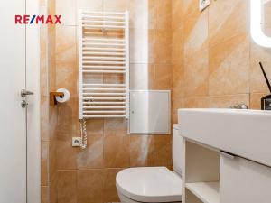 Prodej ubytování, Praha - Karlín, Pernerova, 60 m2