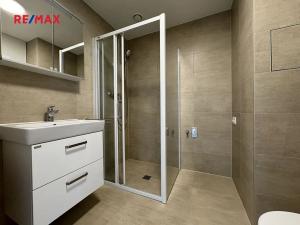 Pronájem bytu 1+kk, Praha - Hloubětín, Kolbenova, 35 m2
