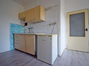 Pronájem bytu 2+kk, Praha - Kobylisy, Mirovická, 45 m2
