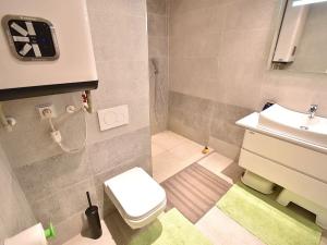 Pronájem bytu 6+kk a větší, Brno, Venhudova, 200 m2