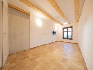 Pronájem bytu 1+1, Olomouc, Šemberova, 30 m2