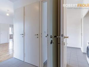 Pronájem bytu 4+1, Praha - Dejvice, Kladenská, 125 m2