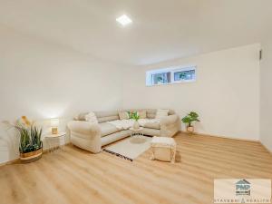 Pronájem bytu 2+1, Boskovice, Velenova, 49 m2