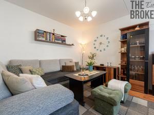 Prodej bytu 2+kk, Úpice, Pod Skalkou, 35 m2