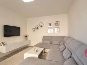 Pronájem bytu 2+1, Mokrá-Horákov, 50 m2