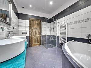 Prodej rodinného domu, Vrchlabí, 429 m2