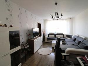 Prodej bytu 3+1, Karlovy Vary, Vítězná, 74 m2