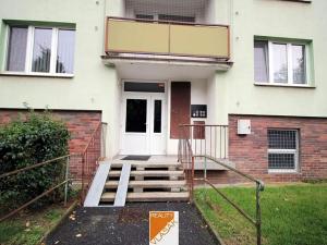 Pronájem bytu 2+1, Kadaň, Na Podlesí, 61 m2