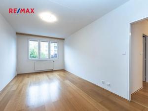Pronájem bytu 2+kk, Praha - Stodůlky, Bašteckého, 42 m2