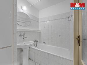 Prodej bytu 1+kk, Pardubice - Polabiny, Valčíkova, 37 m2