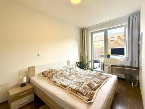 Pronájem bytu 2+kk, Praha - Libeň, U Rokytky, 70 m2
