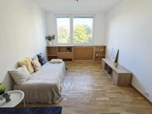 Pronájem bytu 2+kk, Kladno, Holandská, 40 m2