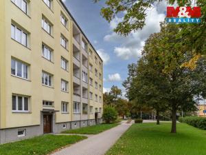 Prodej bytu 2+1, Ostrov, Masarykova, 57 m2