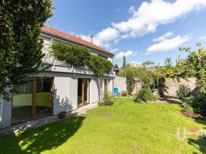 Pronájem rodinného domu, Kostelec nad Labem, nám. Odboje, 162 m2