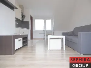 Pronájem bytu 2+kk, Praha - Záběhlice, Ke skalkám, 36 m2