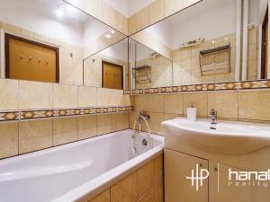 Pronájem bytu 3+1, Šternberk, Nádražní, 61 m2