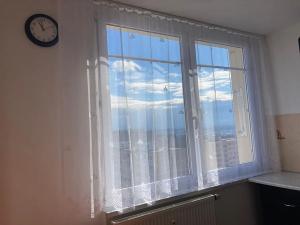 Pronájem bytu 1+1, Praha - Troja, Olštýnská, 43 m2