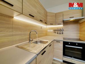 Prodej bytu 3+1, Mariánské Lázně - Úšovice, Hroznatova, 64 m2