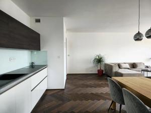 Prodej bytu 2+kk, Praha - Smíchov, K Závěrce, 79 m2