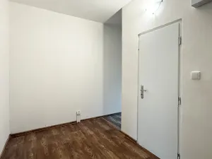 Pronájem bytu 2+1, Kadaň, Chomutovská, 56 m2