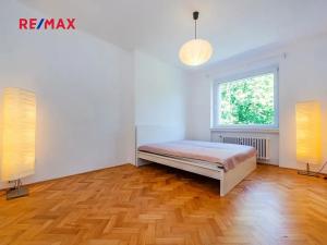Pronájem bytu 2+1, Praha - Střešovice, Na Petynce, 63 m2