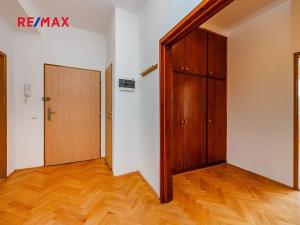 Pronájem bytu 2+1, Praha - Střešovice, Na Petynce, 63 m2