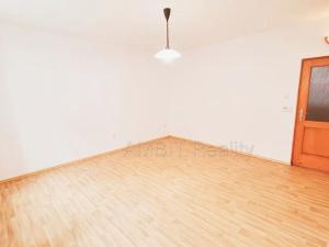 Pronájem bytu 1+1, Netolice, 44 m2