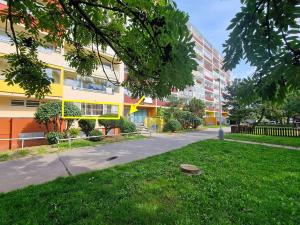 Prodej bytu 3+1, Praha - Petrovice, Rezlerova, 70 m2