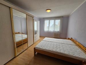 Pronájem bytu 3+1, Plzeň - Skvrňany, Lábkova, 74 m2