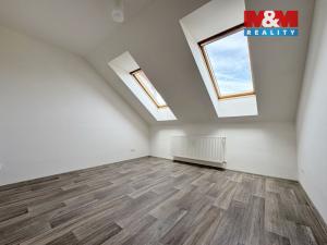 Pronájem bytu 2+kk, Bzenec, náměstí Svobody, 51 m2