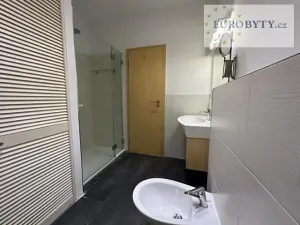 Pronájem bytu 3+1, Praha - Nusle, Na Pankráci, 90 m2