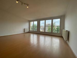 Pronájem atypického bytu, Praha - Nusle, Křesomyslova, 27 m2