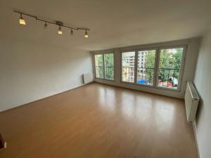 Pronájem atypického bytu, Praha - Nusle, Křesomyslova, 27 m2