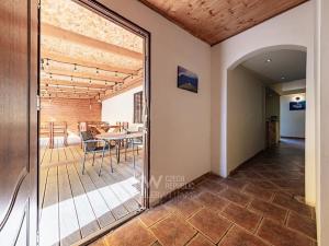 Prodej restaurace, Psáry, Pražská, 99 m2