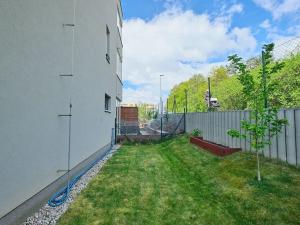 Pronájem bytu 2+kk, Praha - Dubeč, Dubeckého, 53 m2